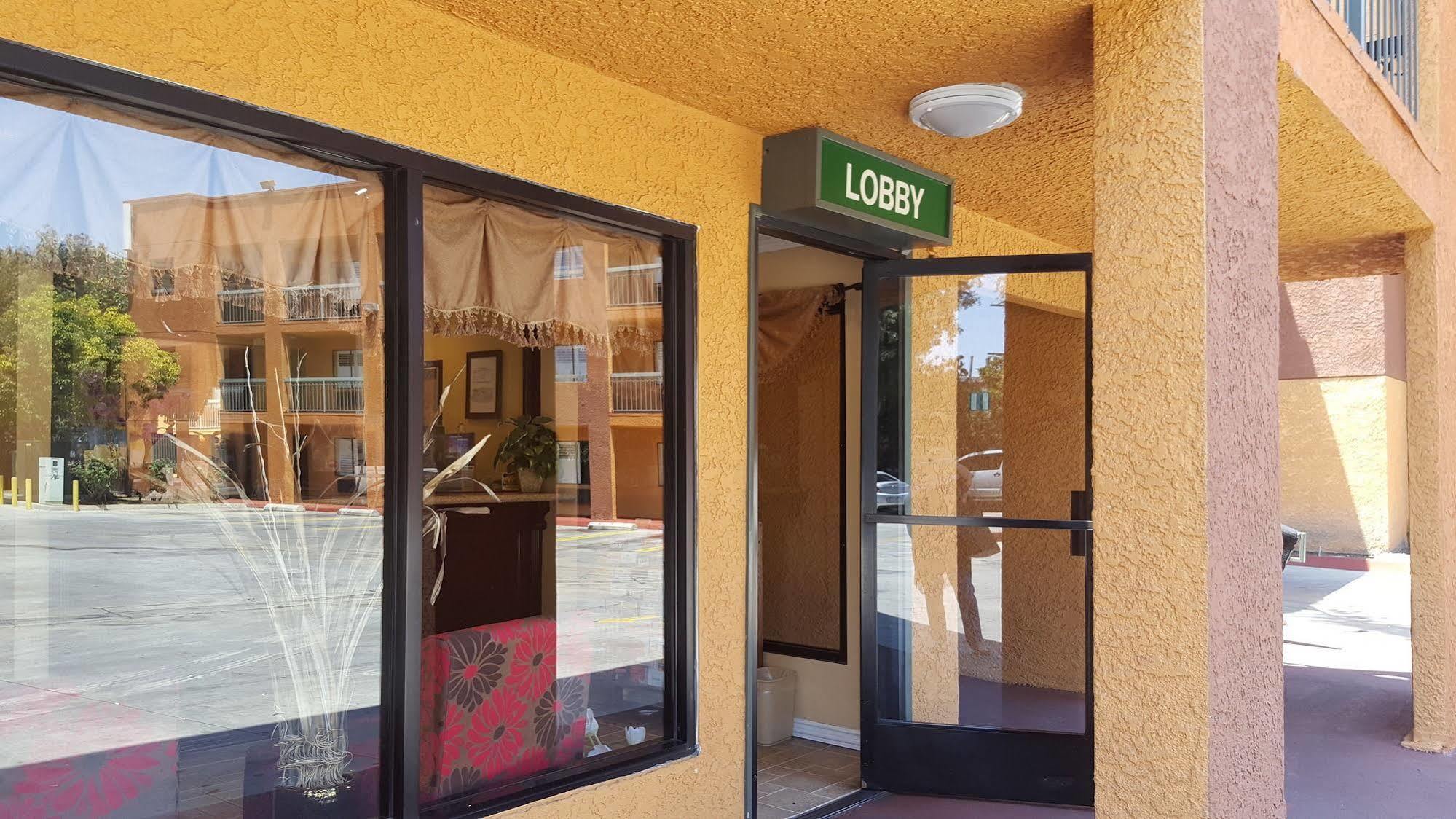 Travel Plaza Inn Compton Ngoại thất bức ảnh