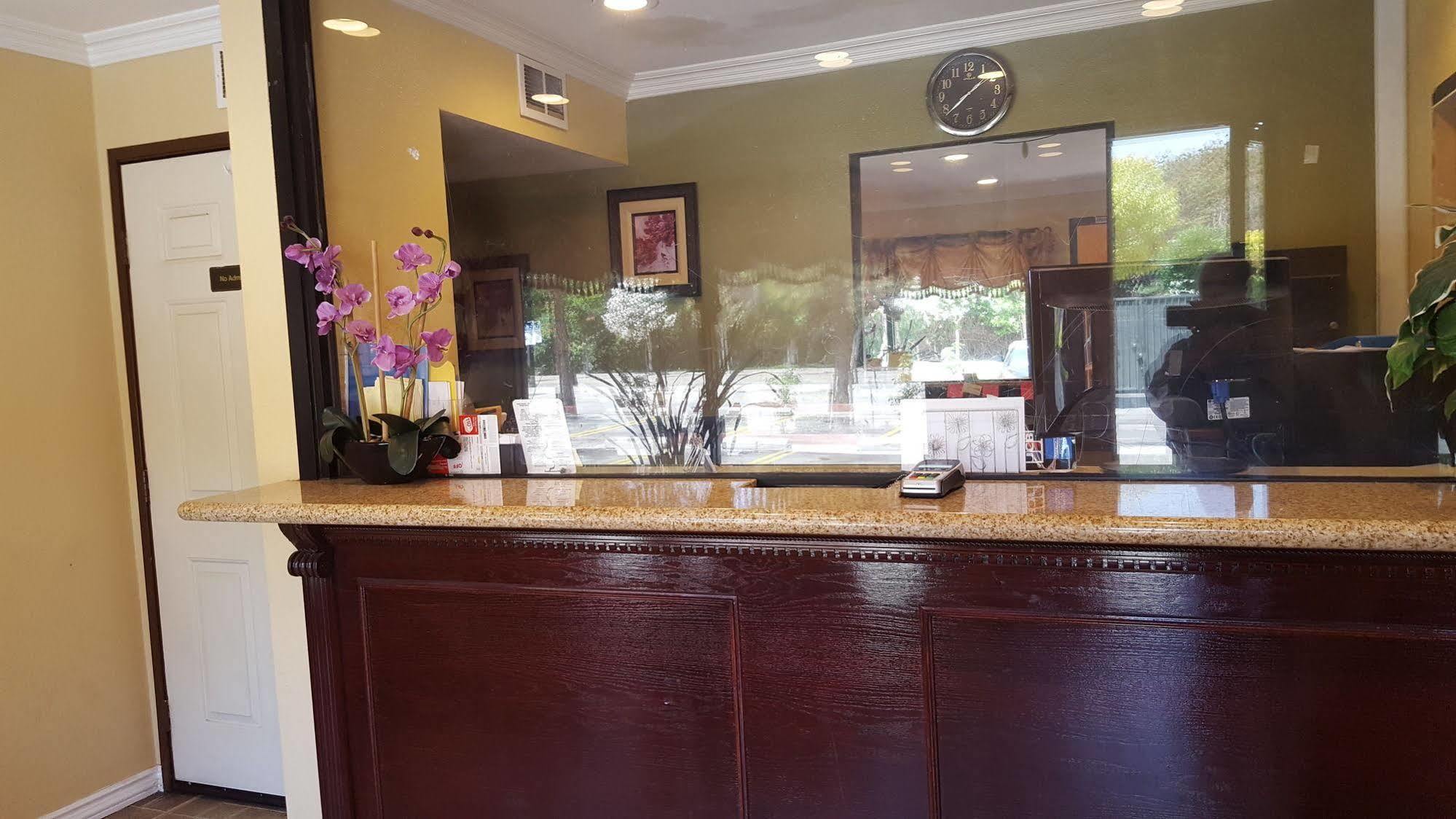 Travel Plaza Inn Compton Ngoại thất bức ảnh