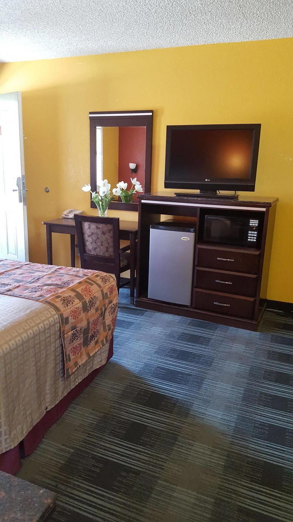Travel Plaza Inn Compton Ngoại thất bức ảnh