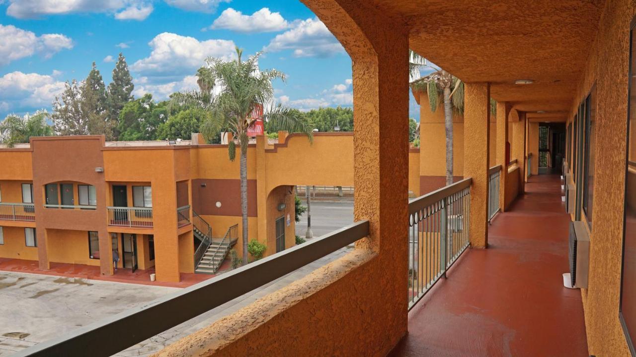 Travel Plaza Inn Compton Ngoại thất bức ảnh