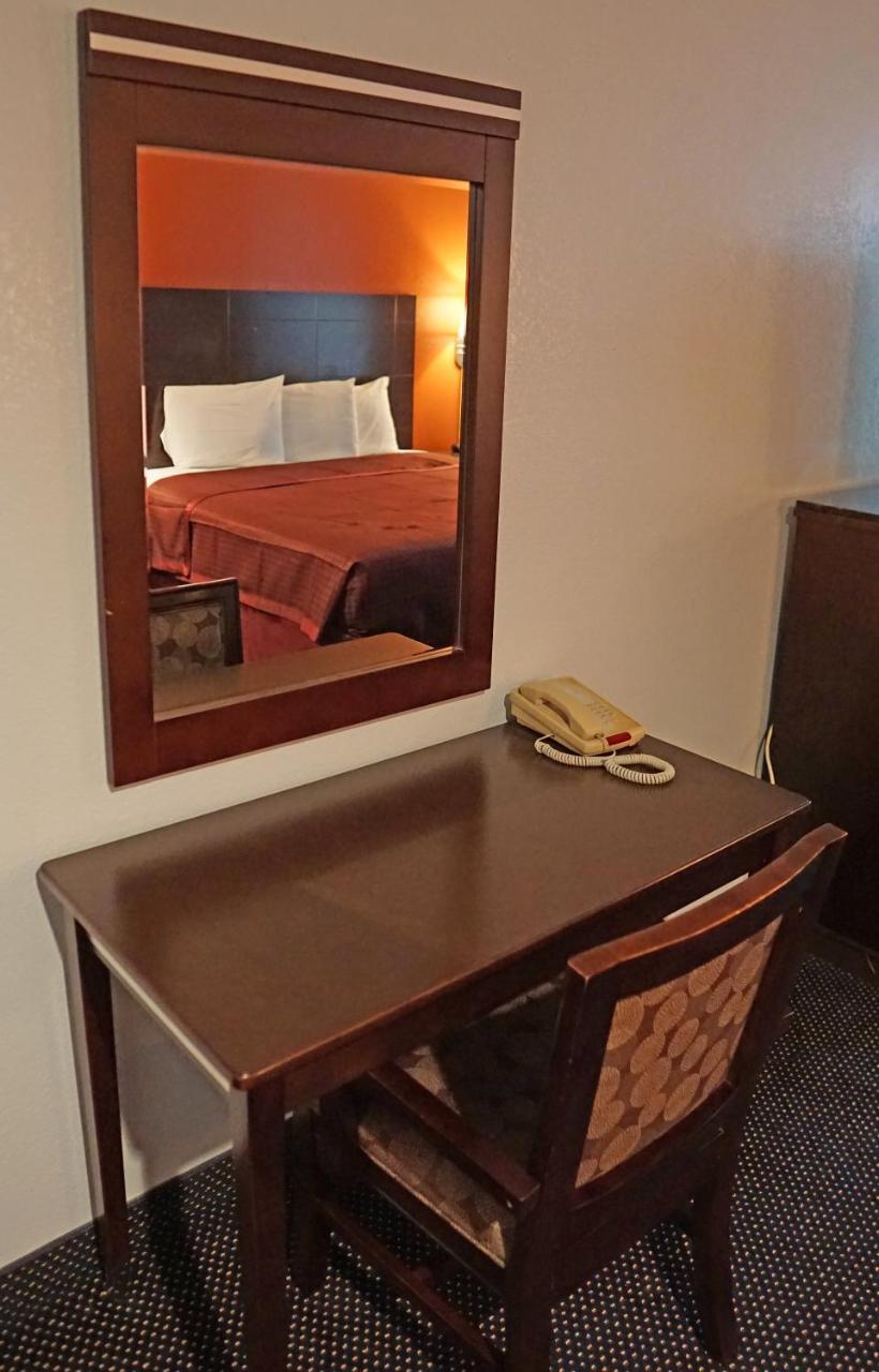 Travel Plaza Inn Compton Ngoại thất bức ảnh