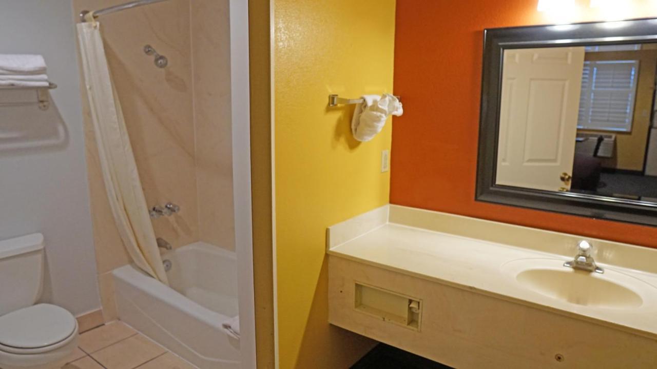 Travel Plaza Inn Compton Ngoại thất bức ảnh