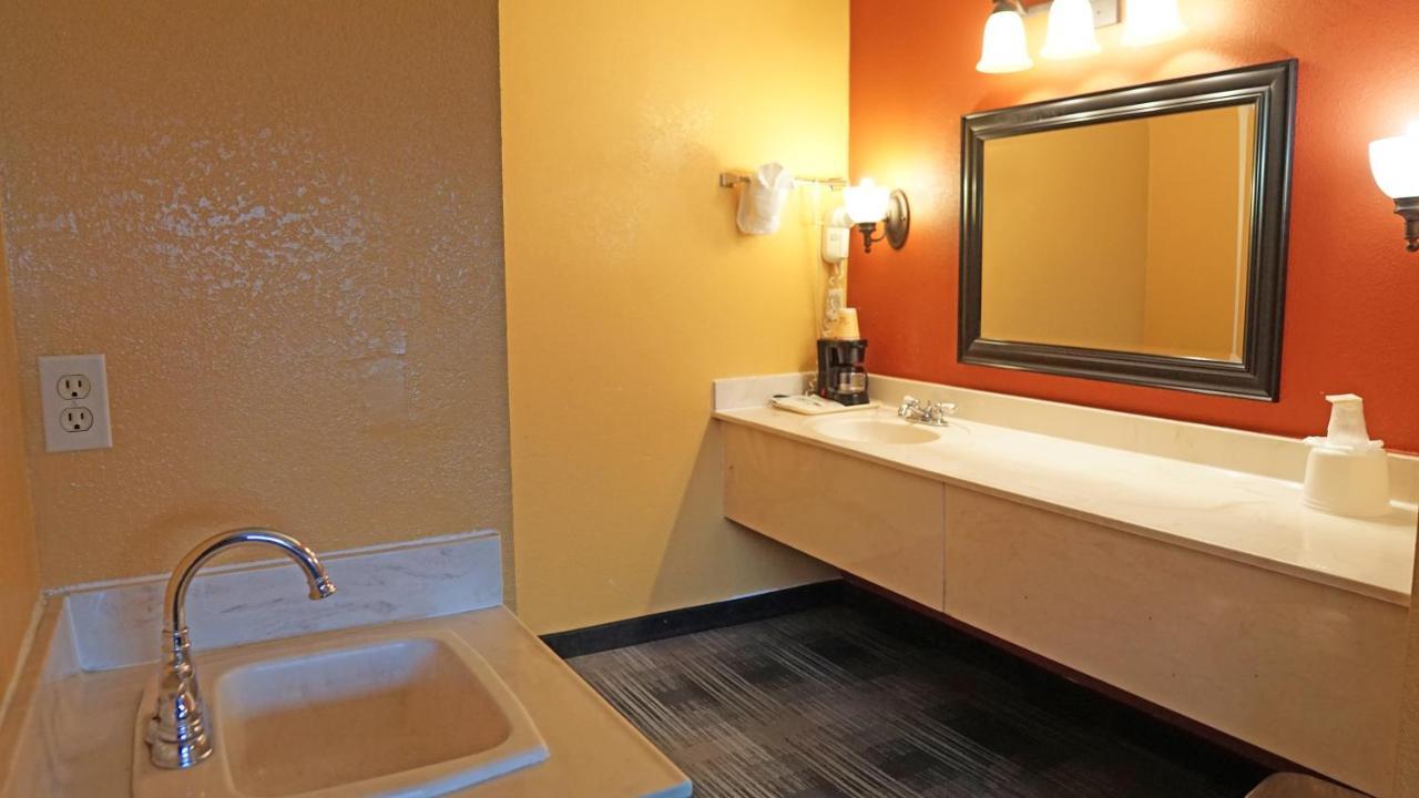 Travel Plaza Inn Compton Ngoại thất bức ảnh